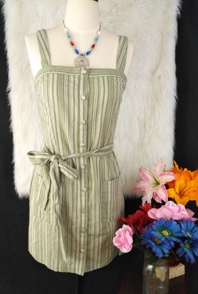 E & M Dresses & Skirts - E & M Olive Striped button Down Dress Size M